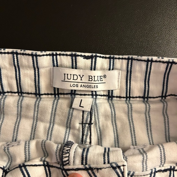 Judy Blue High Waisted White Navy Blue Stripe Shorts Rose Gold Buttons Size L - Picture 6 of 12